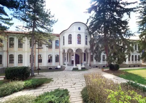 Museum Vazrajdane next to Historical museum of Veliko tarnovo