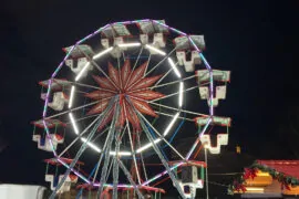 Дрон кадър на Виенското колело на Коледния базар във Велико Търново